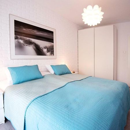 Lato Apartament Solna 11C Z Garazem โควอบเซก ภายนอก รูปภาพ
