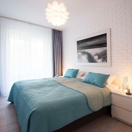 Lato Apartament Solna 11C Z Garazem โควอบเซก ภายนอก รูปภาพ