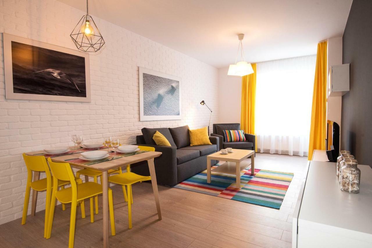 Lato Apartament Solna 11C Z Garazem โควอบเซก ภายนอก รูปภาพ