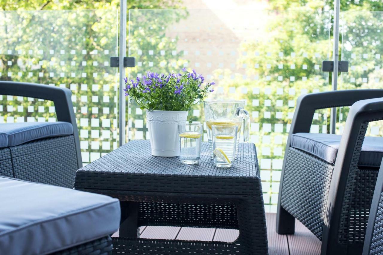 Lato Apartament Solna 11C Z Garazem โควอบเซก ภายนอก รูปภาพ
