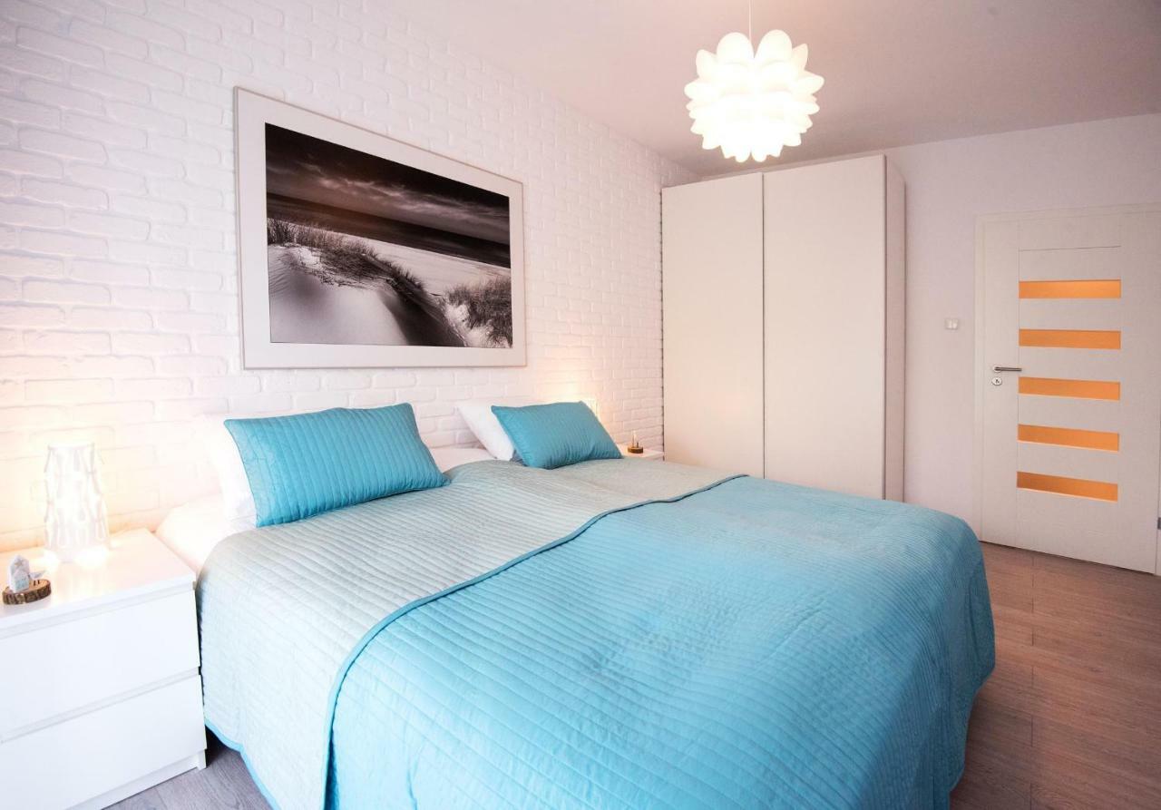 Lato Apartament Solna 11C Z Garazem โควอบเซก ภายนอก รูปภาพ