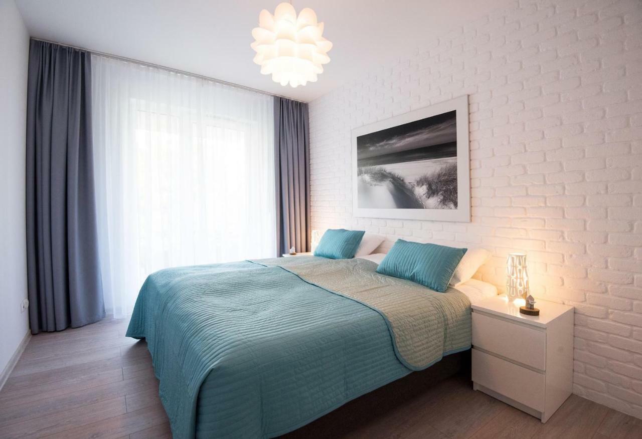 Lato Apartament Solna 11C Z Garazem โควอบเซก ภายนอก รูปภาพ