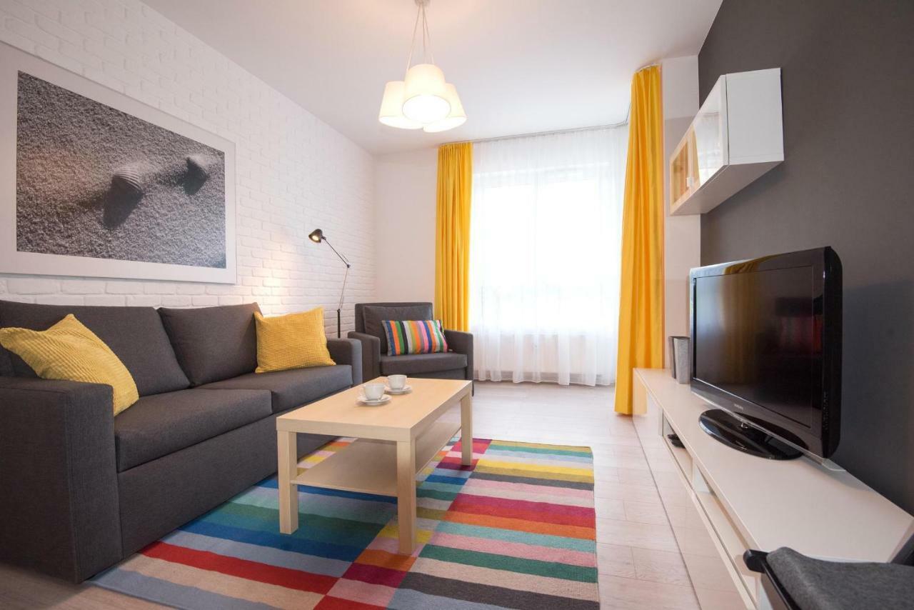 Lato Apartament Solna 11C Z Garazem โควอบเซก ภายนอก รูปภาพ